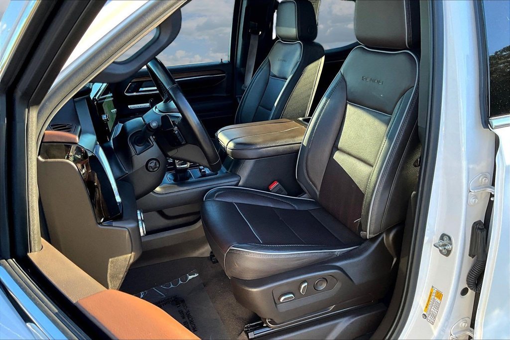 Used 2023 GMC Sierra 1500 Denali w/ Technology Package AWD/4WD image 24