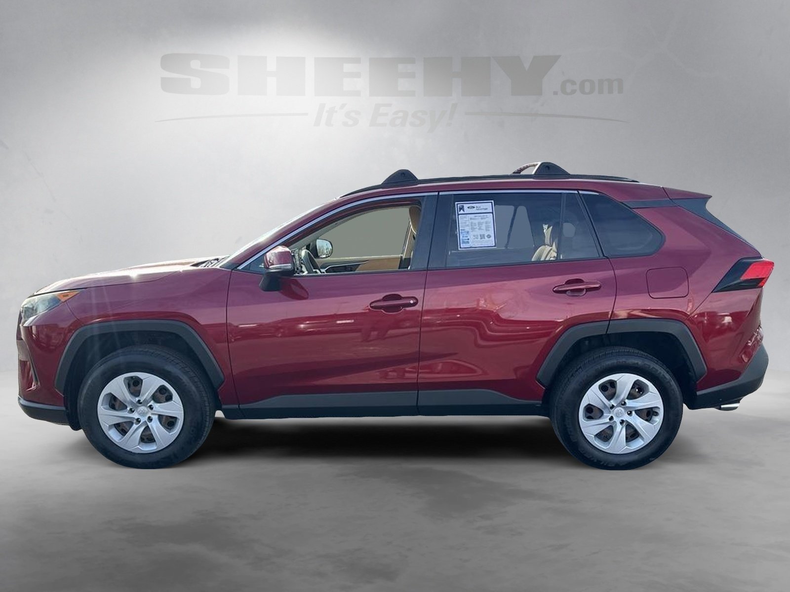 Used 2019 Toyota RAV4 LE image 2