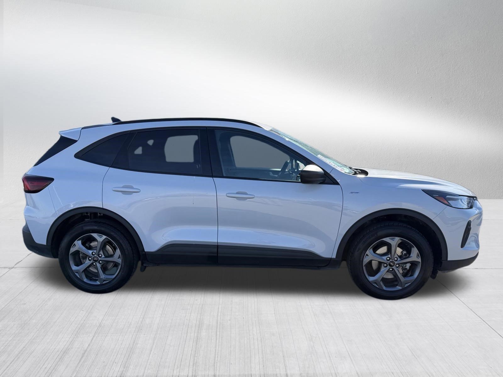 Certified 2025 Ford Escape ST-Line AWD/4WD image 6