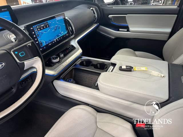 Certified 2025 Ford Expedition Platinum AWD/4WD image 29