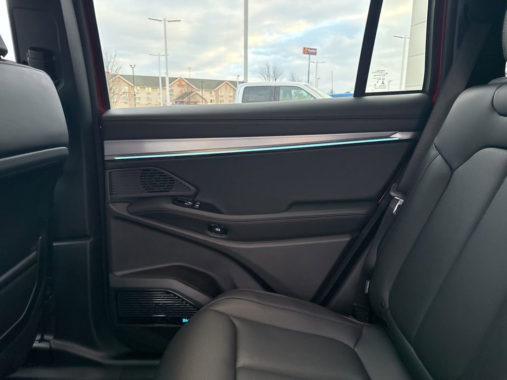 Used 2024 Jeep Wagoneer Launch Edition image 32