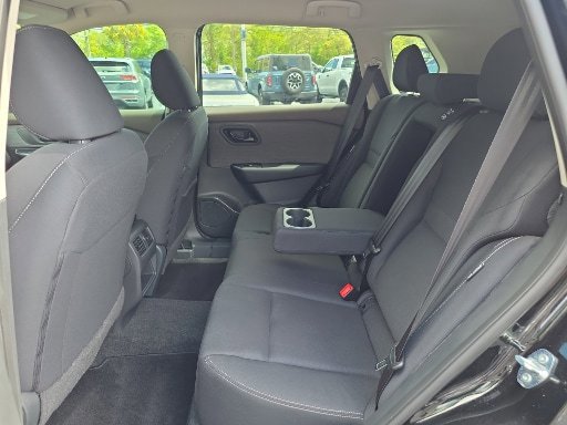 Used 2023 Nissan Rogue S FWD image 17