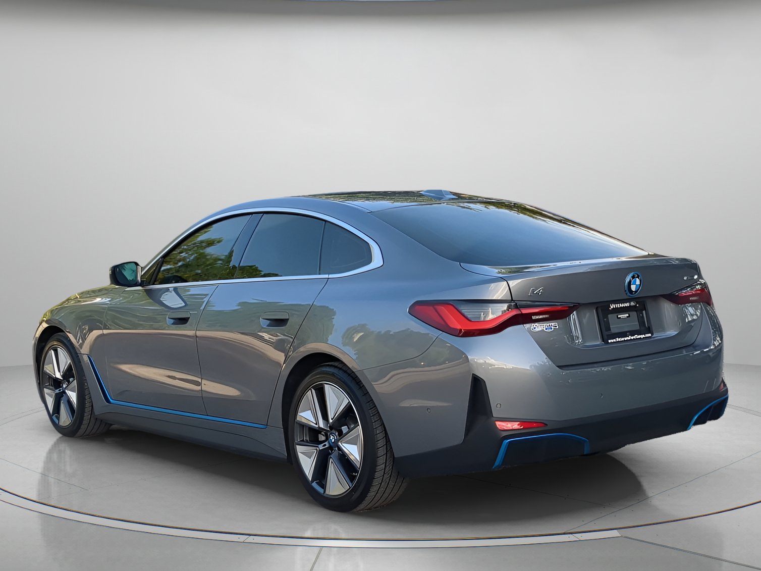 Used 2023 BMW i4 eDrive40 w/ Premium Package RWD image 42
