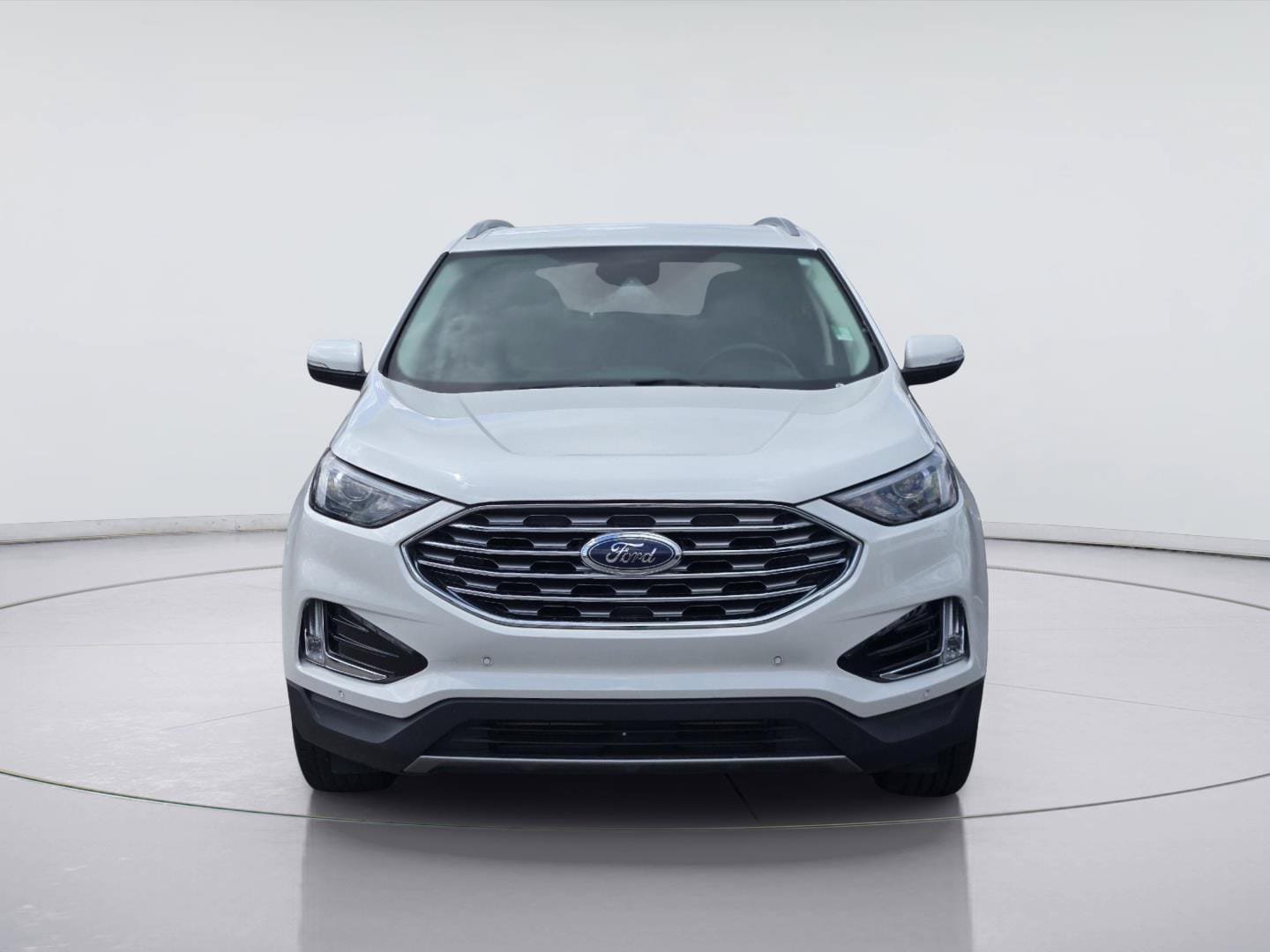 Certified 2023 Ford Edge Titanium AWD/4WD image 2