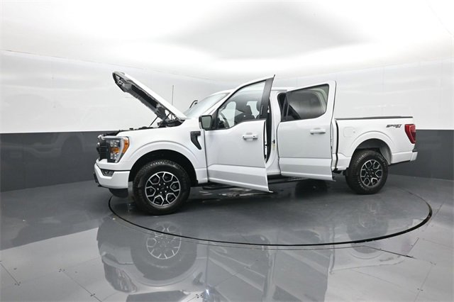 Certified 2022 Ford F150 XLT w/ Equipment Group 302A High image 34