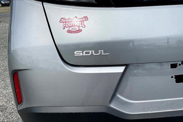 Used 2025 Kia Soul LX w/ LX Technology Package image 13