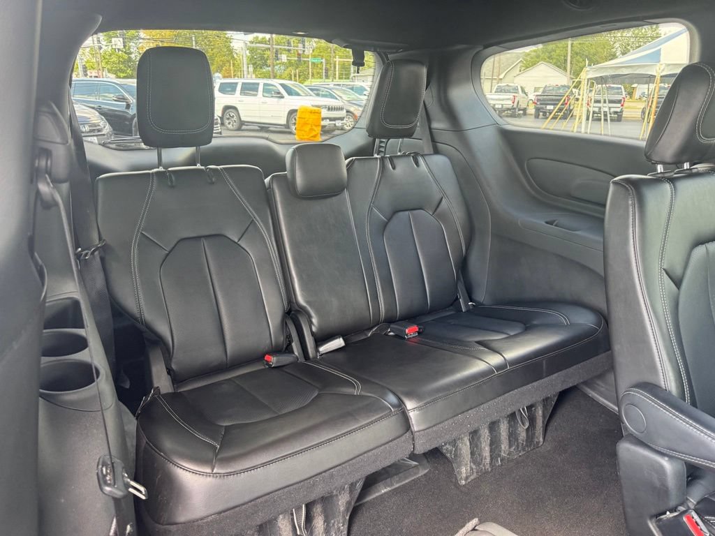 Used 2025 Chrysler Pacifica Select FWD image 20