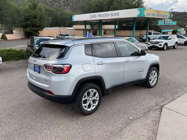 Used 2024 Jeep Compass Latitude AWD/4WD image 12
