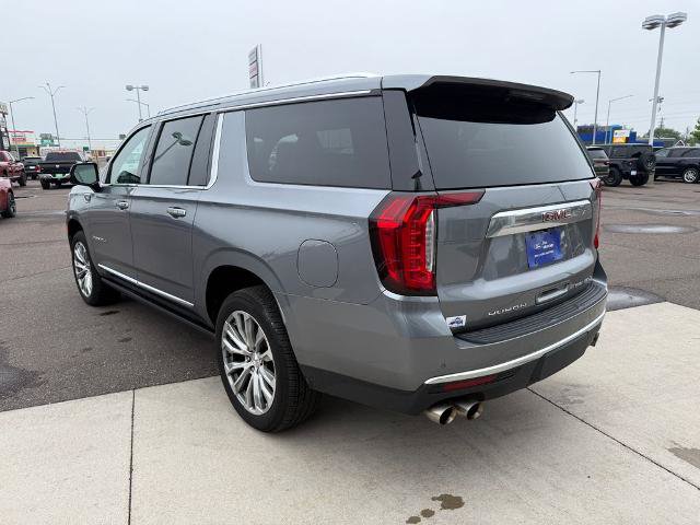 Used 2021 GMC Yukon XL Denali w/ Denali Premium Package AWD/4WD image 5