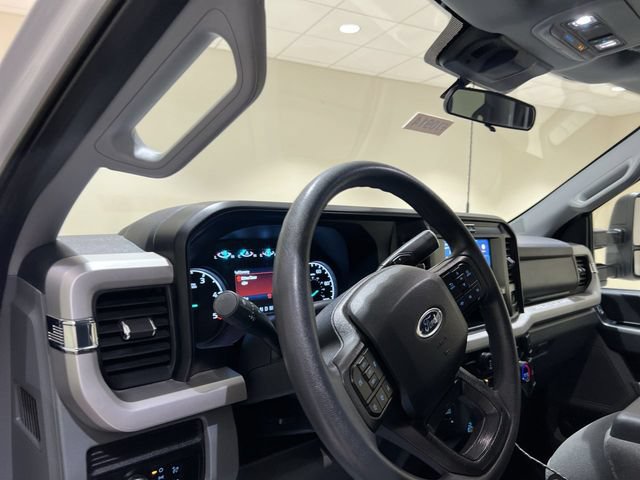 Certified 2025 Ford F350 XLT w/ FX4 Off-Road Package AWD/4WD image 9