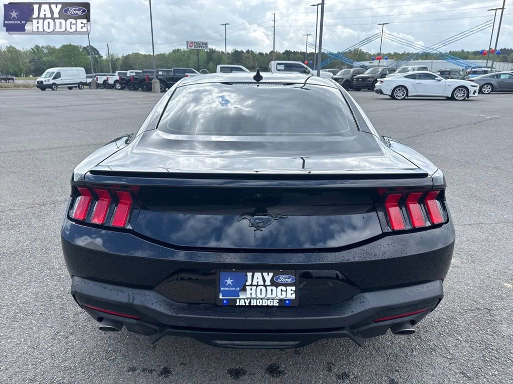 Certified 2025 Ford Mustang Coupe RWD image 5