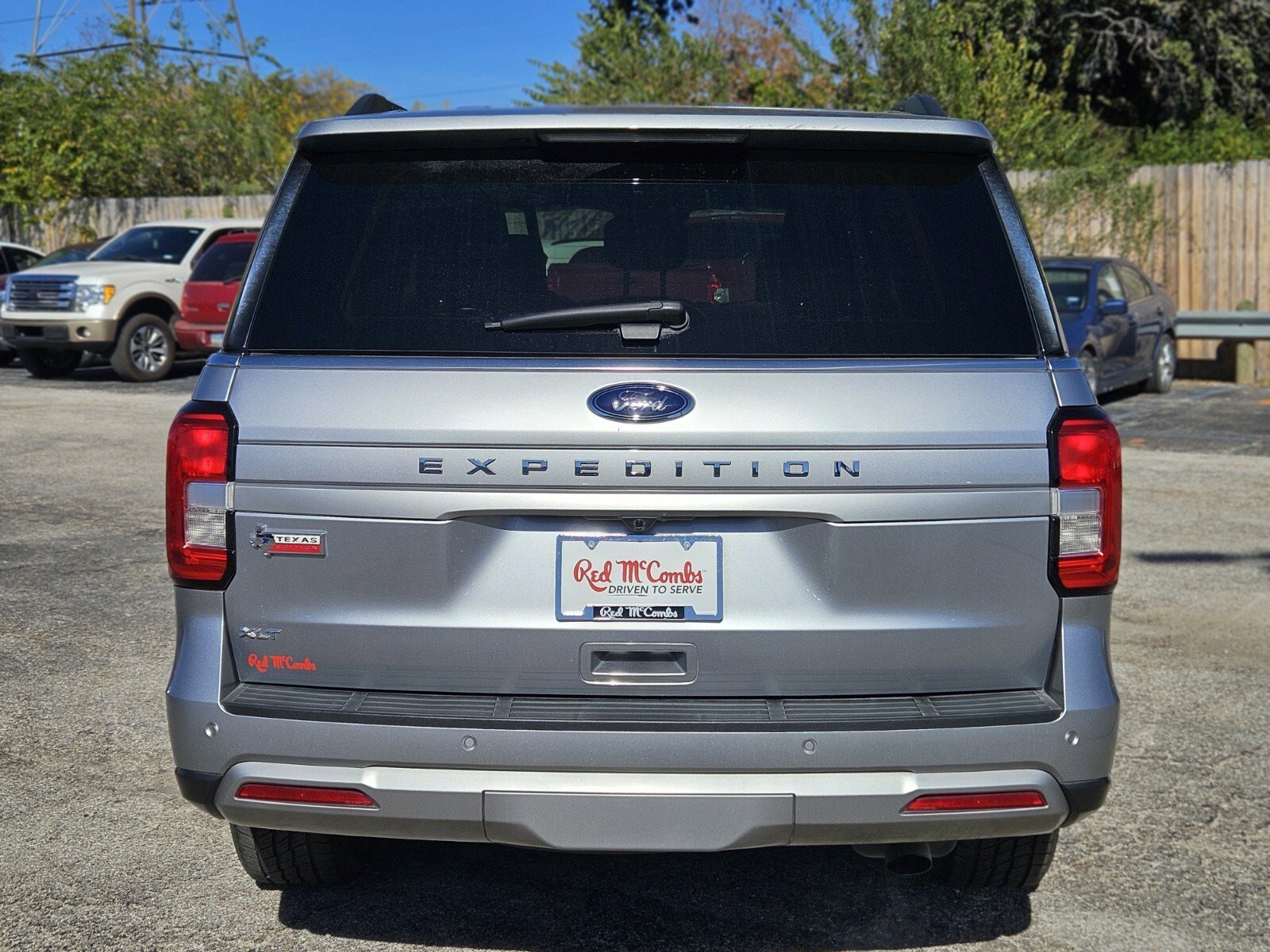 Certified 2023 Ford Expedition XLT image 5
