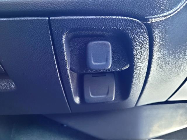 Used 2017 GMC Sierra 1500 SLE w/ SLE Value Package image 17