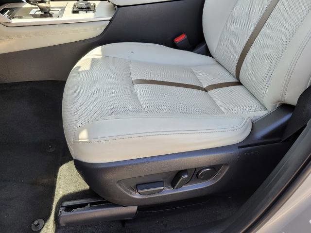 Used 2024 MAZDA CX-90 Plug-In Hybrid w/ Premium Plus image 15