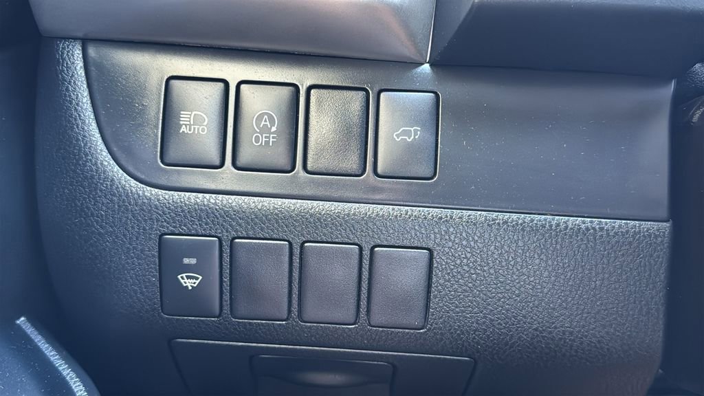 Used 2017 Toyota Highlander SE image 17