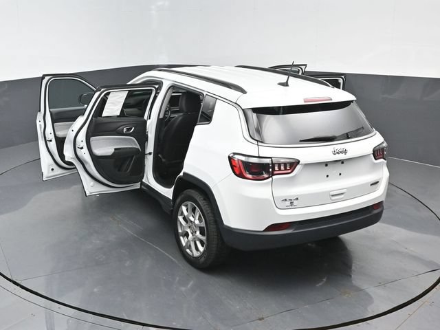 Used 2022 Jeep Compass Latitude AWD/4WD image 25