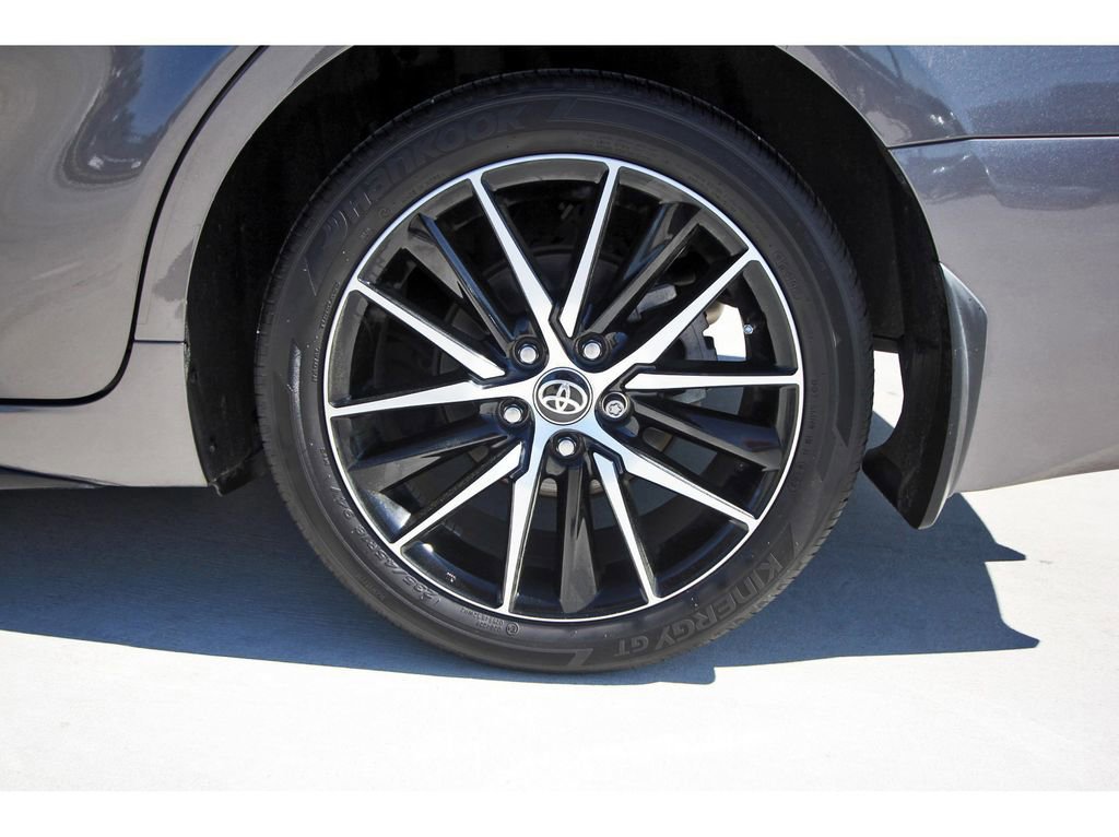 Used 2024 Toyota Camry SE image 30