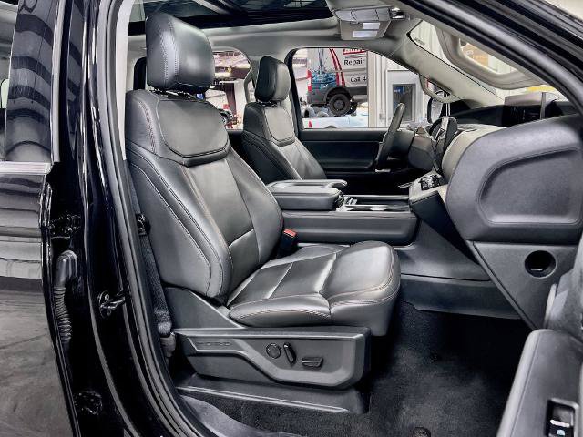 Certified 2025 Ford Expedition Active AWD/4WD image 30