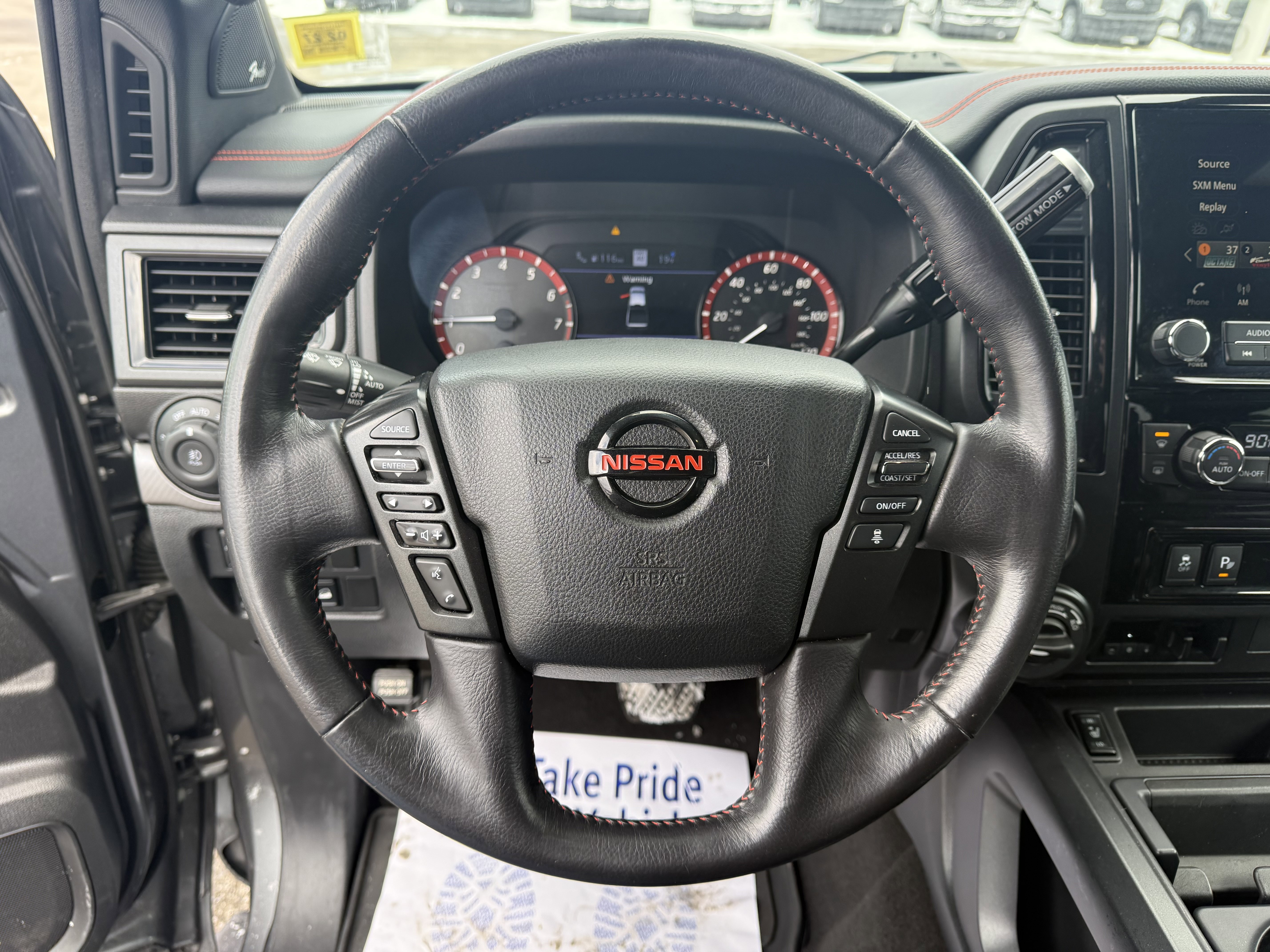 Used 2020 Nissan Titan PRO-4X w/ Pro-4x Convenience Package image 12