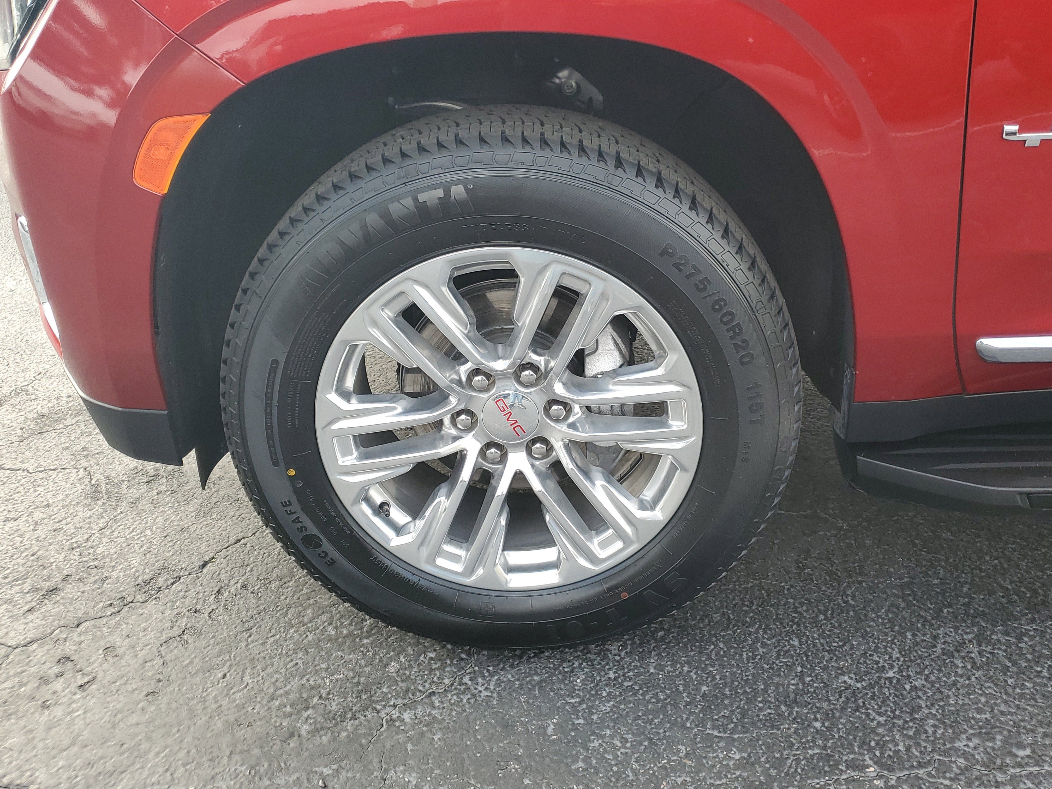 Used 2023 GMC Yukon SLT w/ SLT Luxury Package image 8