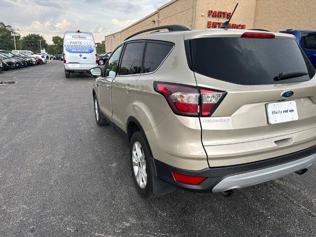 Certified 2018 Ford Escape SE w/ SE Sync 3 Package FWD image 6