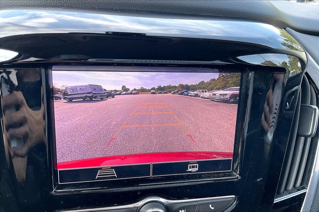 Used 2020 Chevrolet Traverse LT FWD image 21