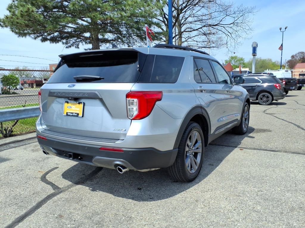 Certified 2024 Ford Explorer XLT w/ Equipment Group 202A AWD/4WD image 6