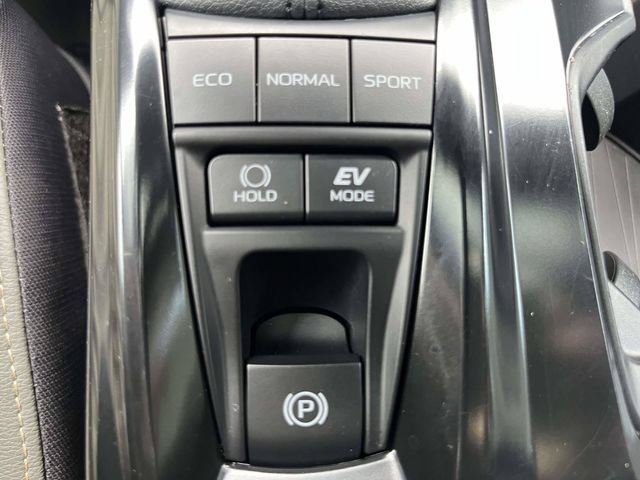 Used 2025 Toyota Camry SE w/ Convenience Package FWD image 30