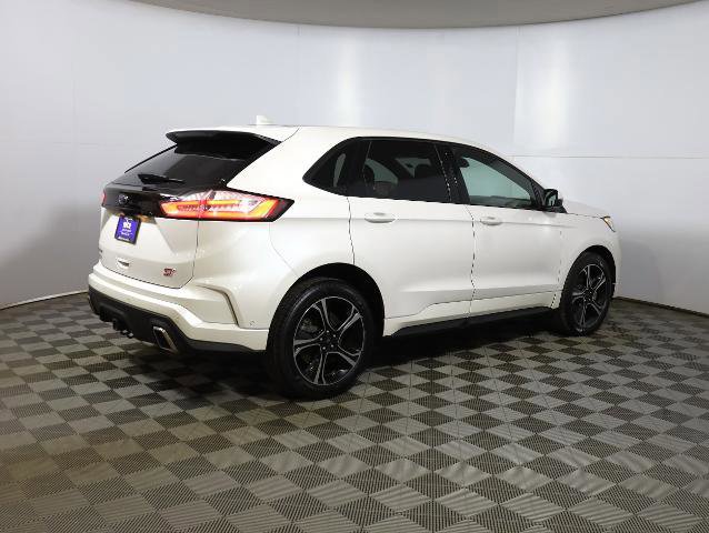 Certified 2019 Ford Edge ST w/ Equipment Group 401A image 4
