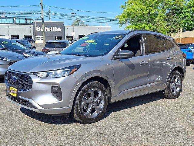 Certified 2023 Ford Escape ST-Line AWD/4WD image 9