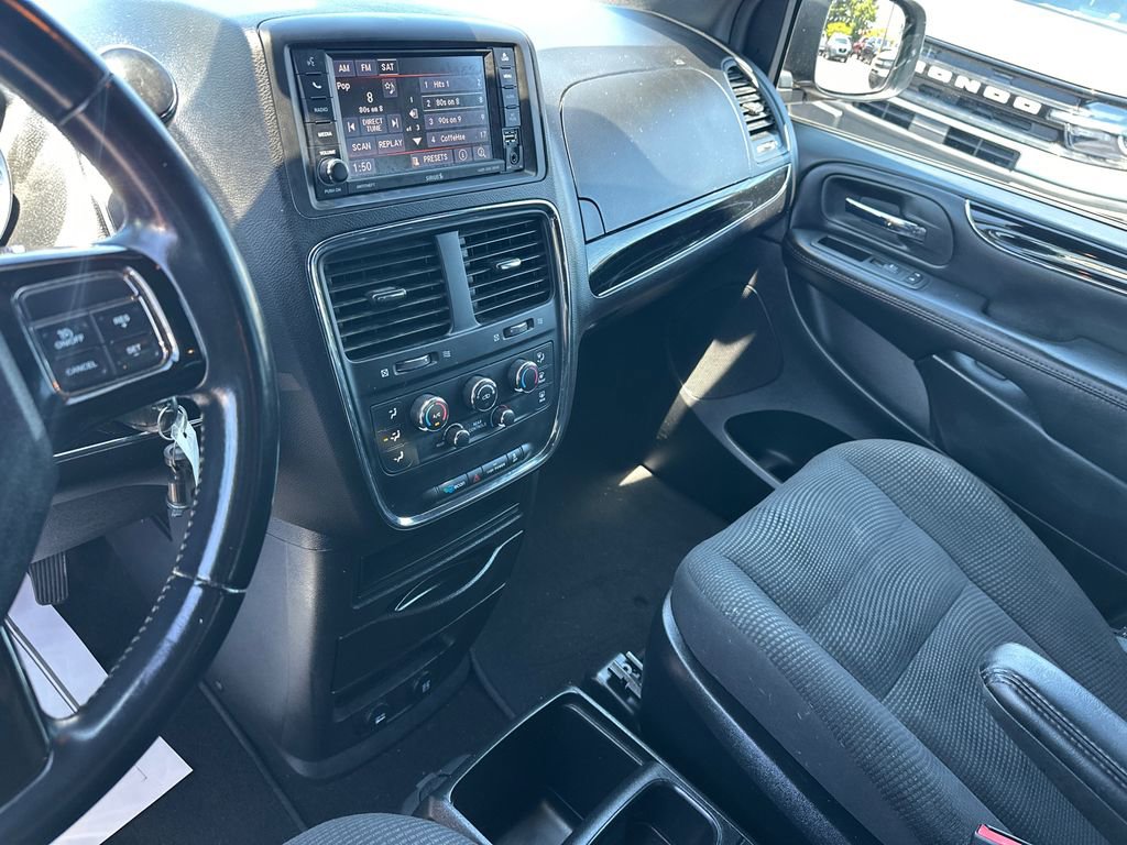 Used 2020 Dodge Grand Caravan SE FWD image 28