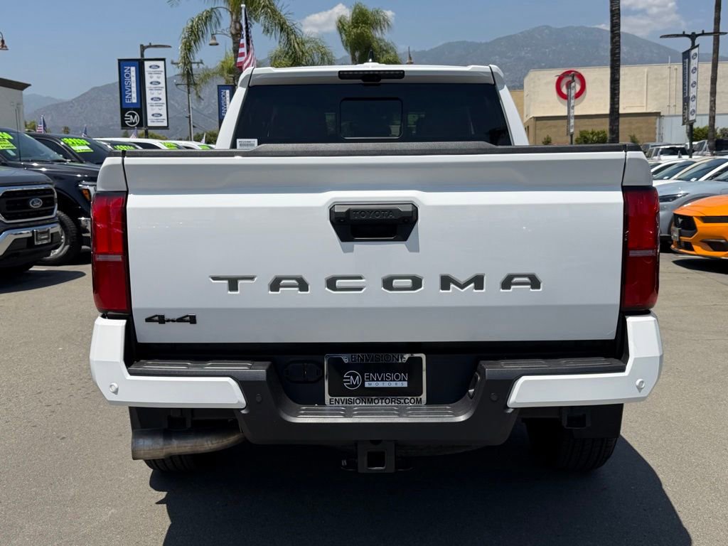 Used 2024 Toyota Tacoma TRD Sport w/ TRD Sport Premium Package AWD/4WD image 9