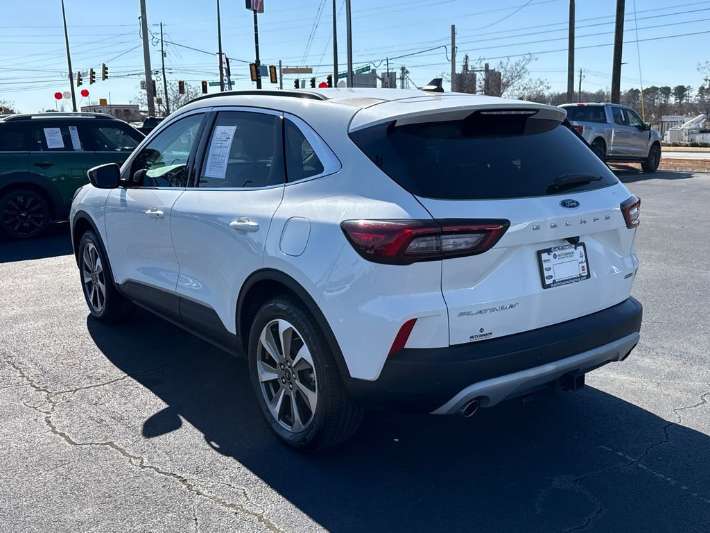 Certified 2025 Ford Escape Platinum w/ Class II Trailer Tow Package image 5