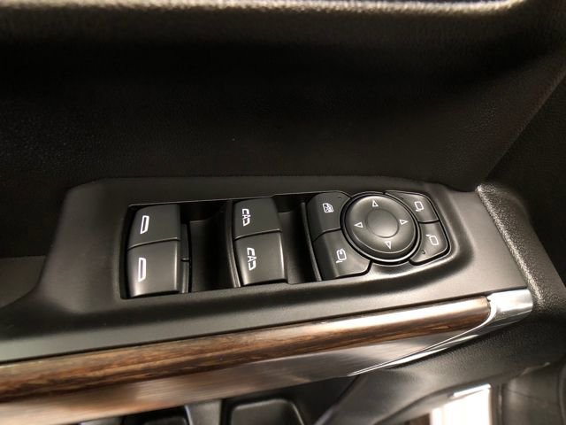 Used 2020 Chevrolet Silverado 1500 High Country w/ Technology Package image 12