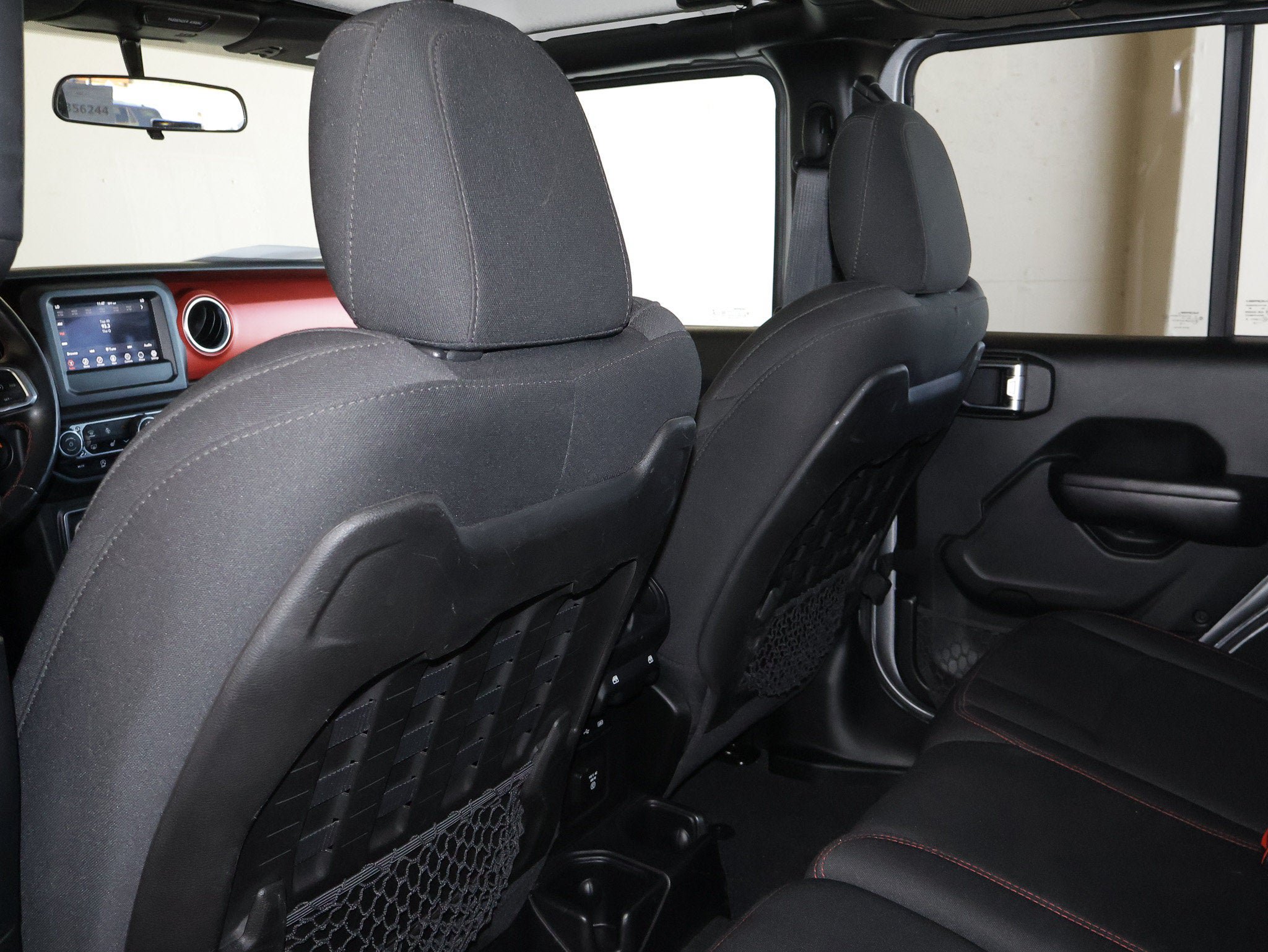 Used 2018 Jeep Wrangler Unlimited Rubicon w/ Safety Group AWD/4WD image 35