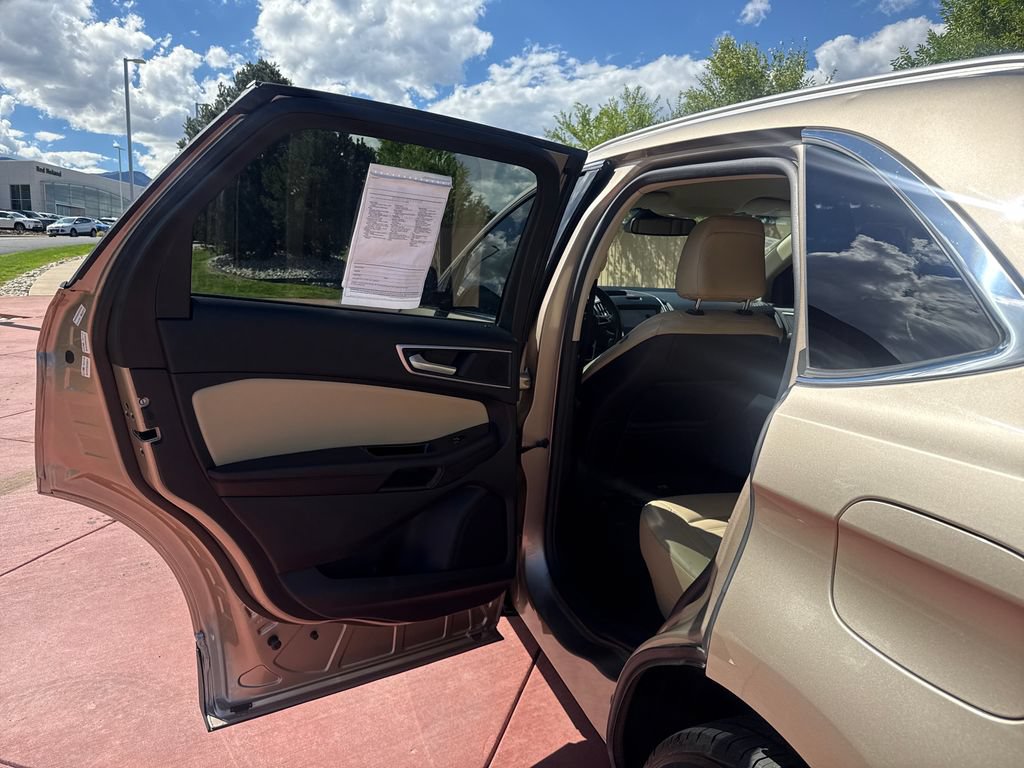 Certified 2020 Ford Edge SEL w/ Cold Weather Package AWD/4WD image 19