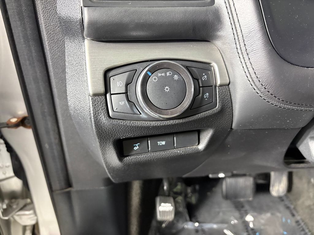 Certified 2018 Ford Explorer Platinum AWD/4WD image 14