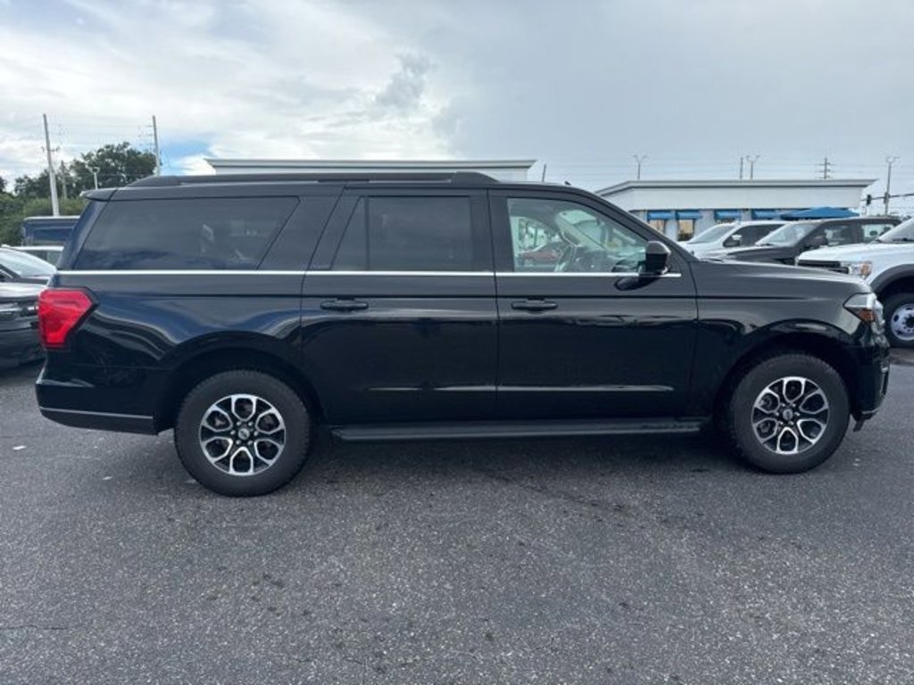 Certified 2024 Ford Expedition Max XLT image 12