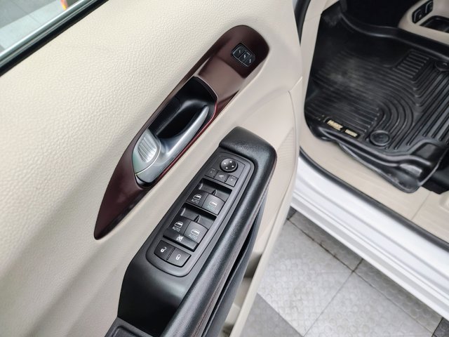 Used 2020 Chrysler Pacifica Limited FWD image 22