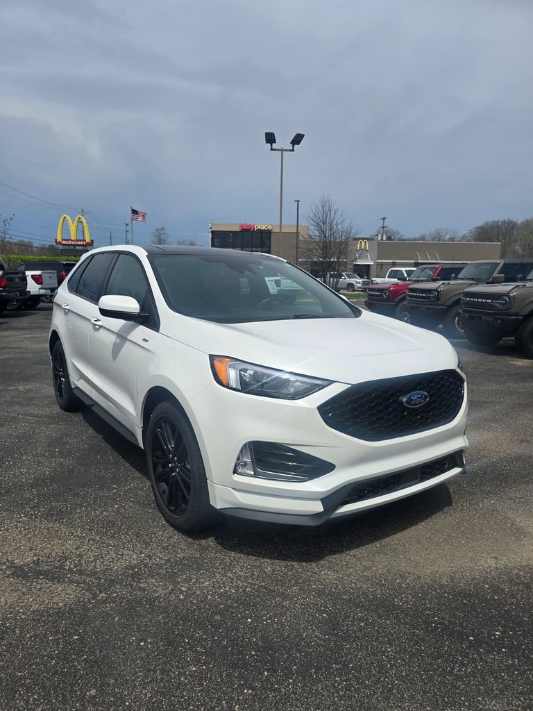 Certified 2023 Ford Edge ST-Line AWD/4WD image 8