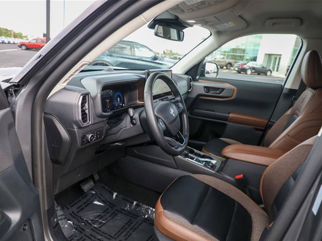 Certified 2025 Ford Bronco Sport Outer Banks w/ Outer Banks Tech Package+ AWD/4WD image 2