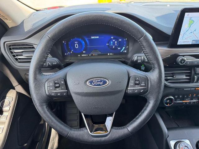 Certified 2020 Ford Escape Titanium AWD/4WD image 11