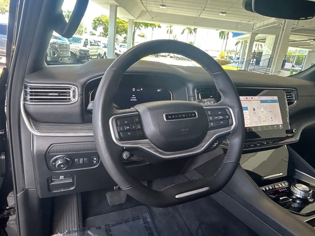 Used 2024 Jeep Wagoneer L Series II w/ Flexible Seating Group AWD/4WD image 33