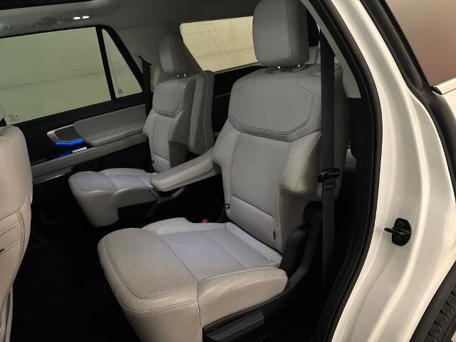 Certified 2025 Ford Expedition Platinum w/ Driver's Package image 35