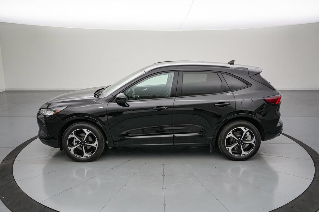 Certified 2023 Ford Escape ST-Line Select w/ Tech Pack #2 AWD/4WD image 7