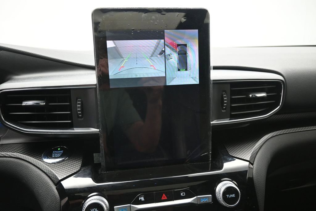 Certified 2021 Ford Explorer ST w/ Equipment Group 401A AWD/4WD image 3