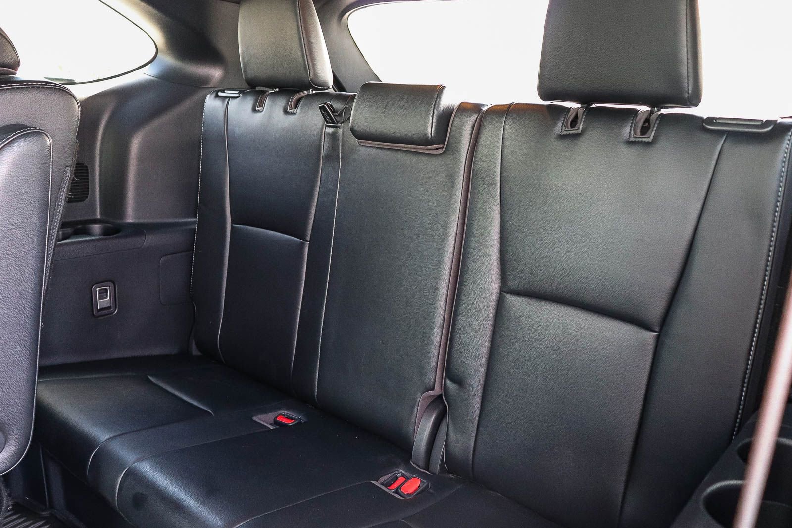 Used 2021 Toyota Highlander XSE FWD image 28