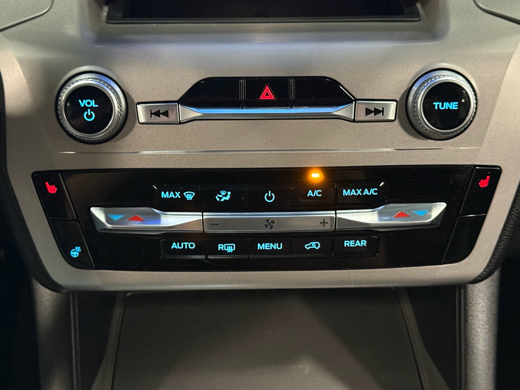 Certified 2022 Ford Explorer XLT w/ Equipment Group 202A image 24