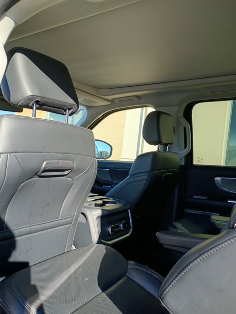 Certified 2025 Ford Expedition Platinum AWD/4WD image 6