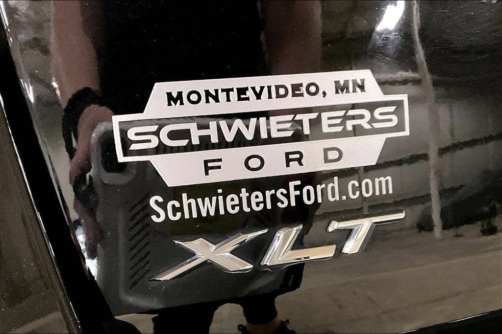 Certified 2023 Ford Explorer XLT w/ Equipment Group 202A AWD/4WD image 8